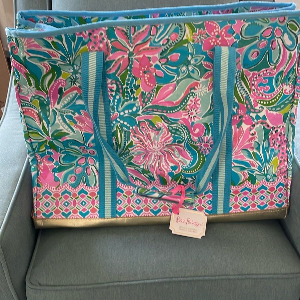 Lilly Pulitzer ultimate carryall NWT